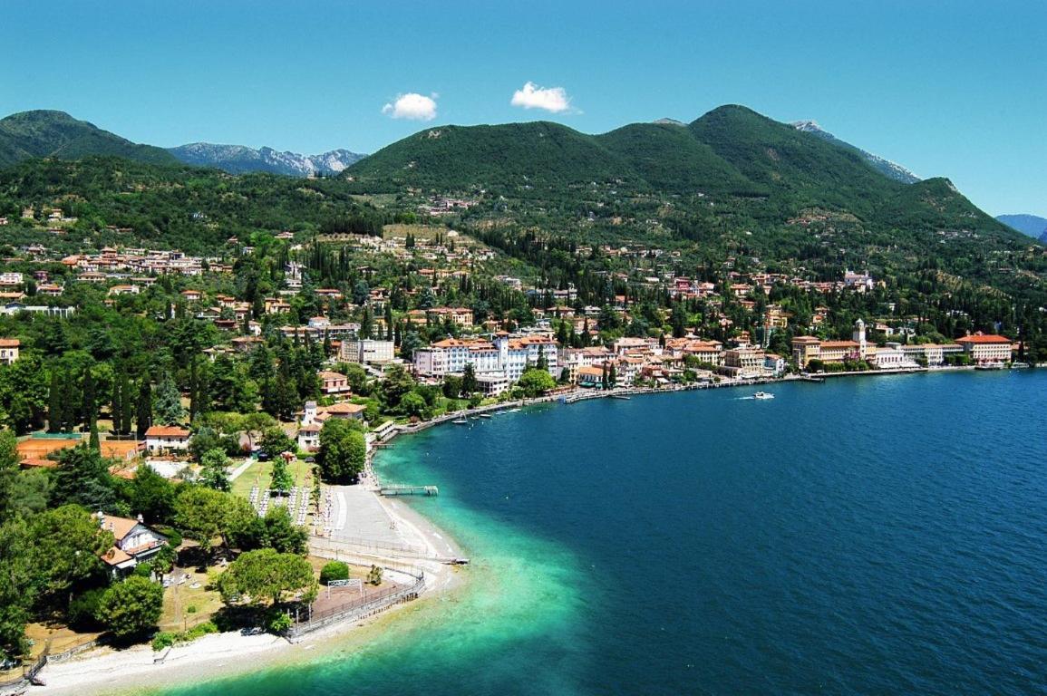Hotel Monte Baldo e Villa Acquarone Gardone Riviera Esterno foto