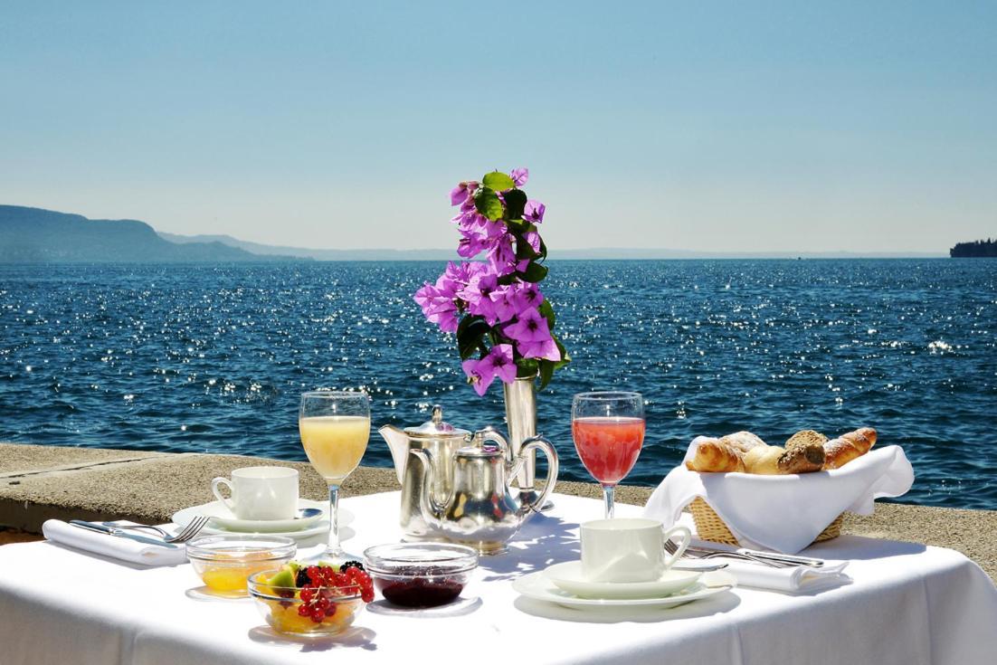 Hotel Monte Baldo e Villa Acquarone Gardone Riviera Esterno foto
