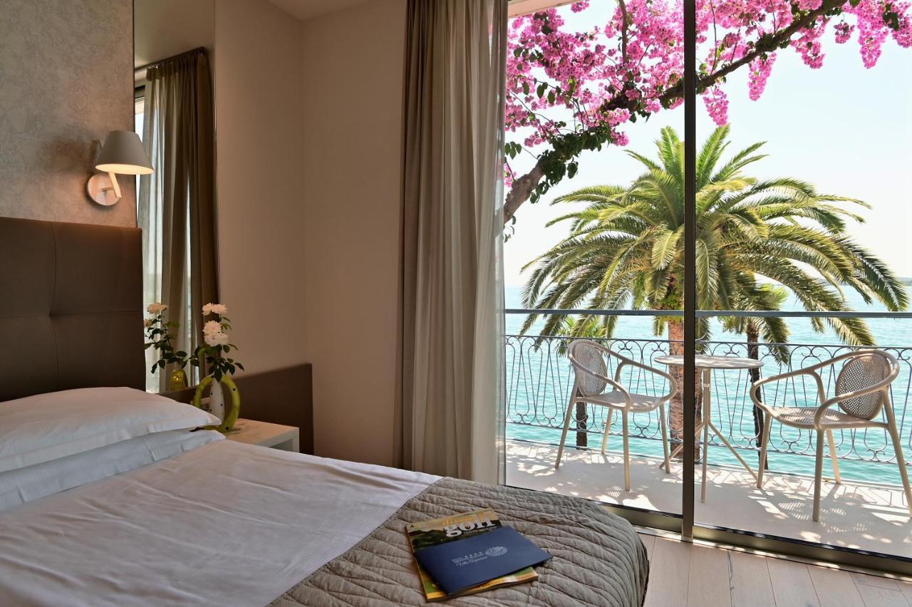 Hotel Monte Baldo e Villa Acquarone Gardone Riviera Esterno foto