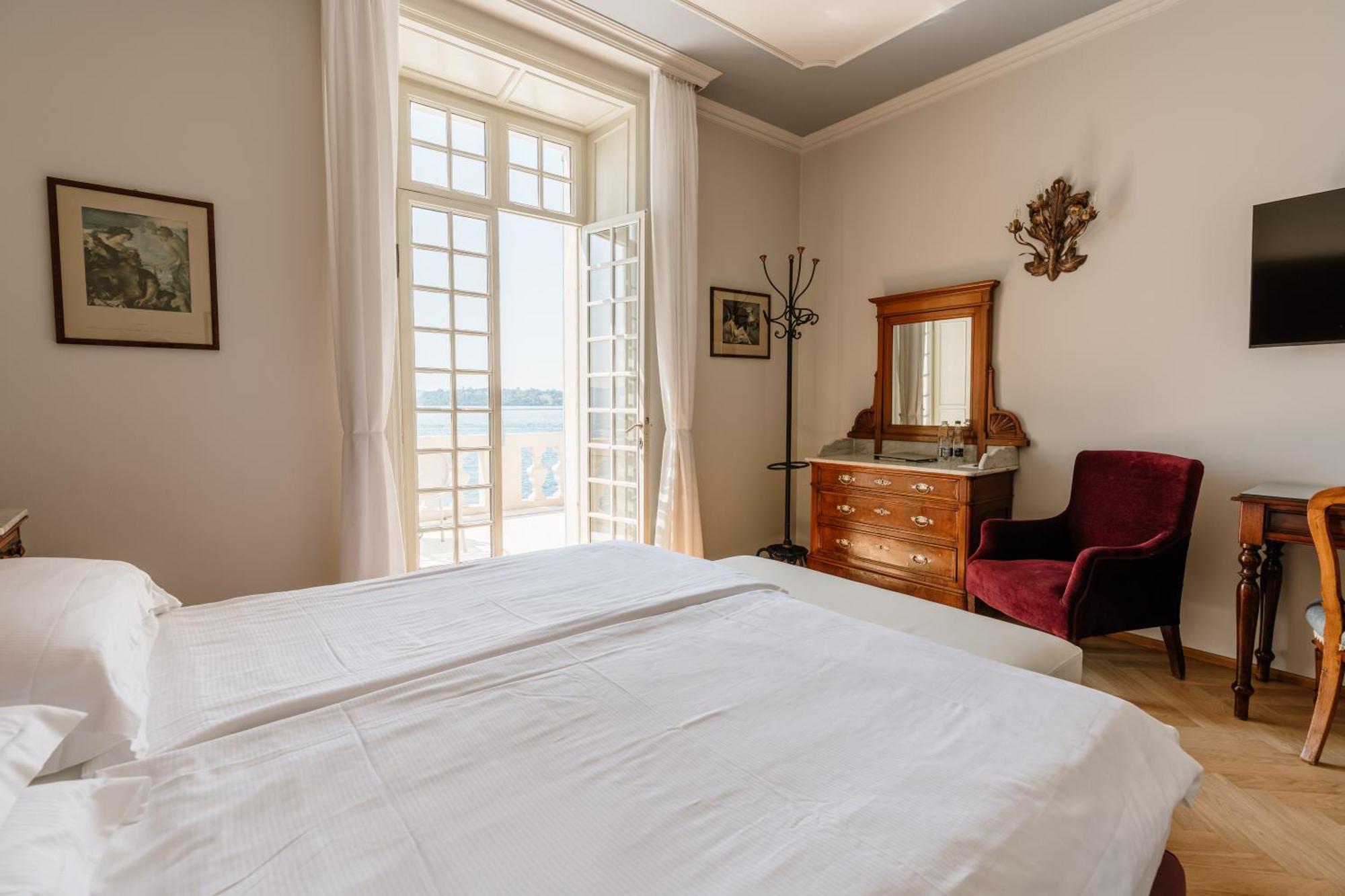 Hotel Monte Baldo e Villa Acquarone Gardone Riviera Esterno foto