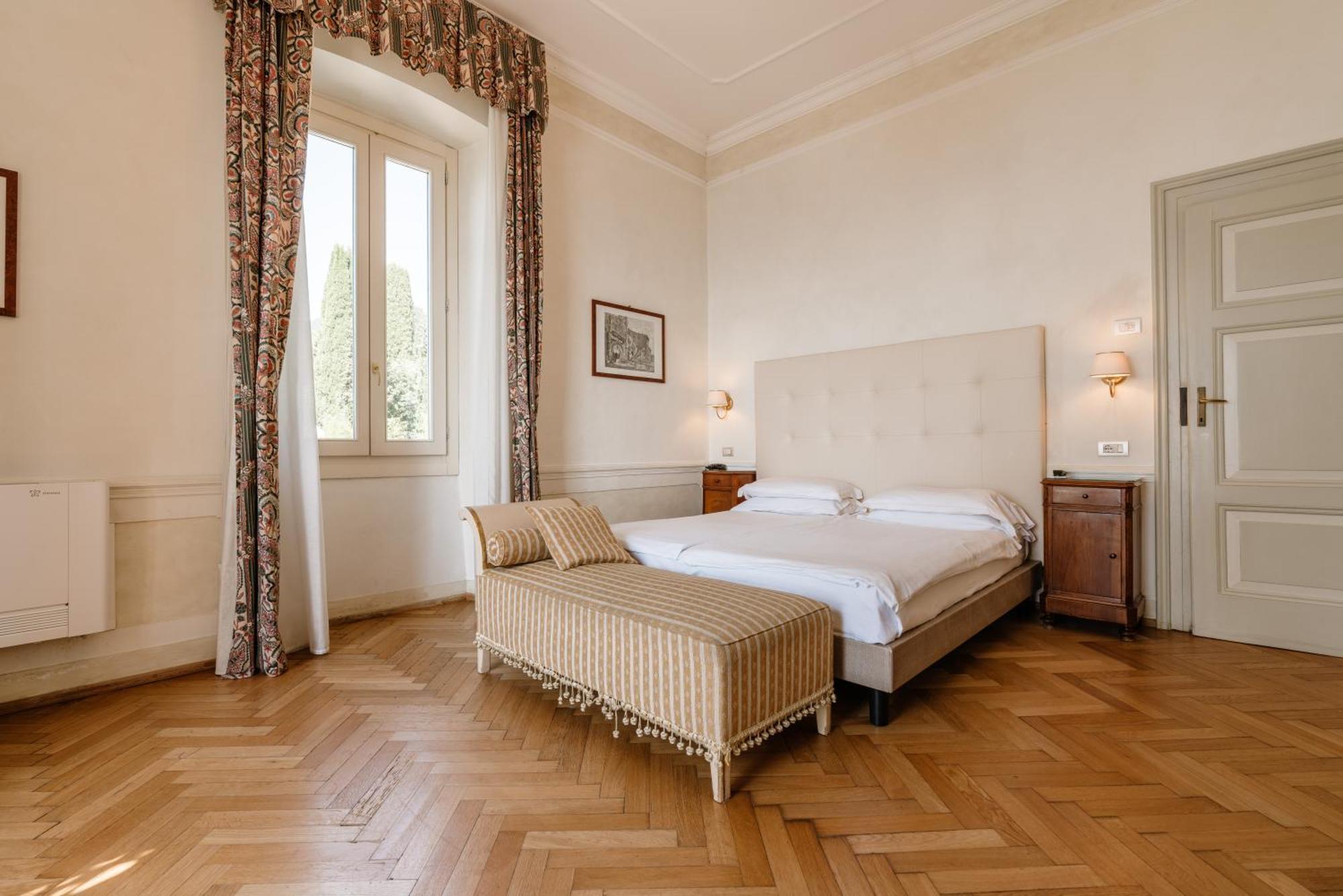 Hotel Monte Baldo e Villa Acquarone Gardone Riviera Esterno foto