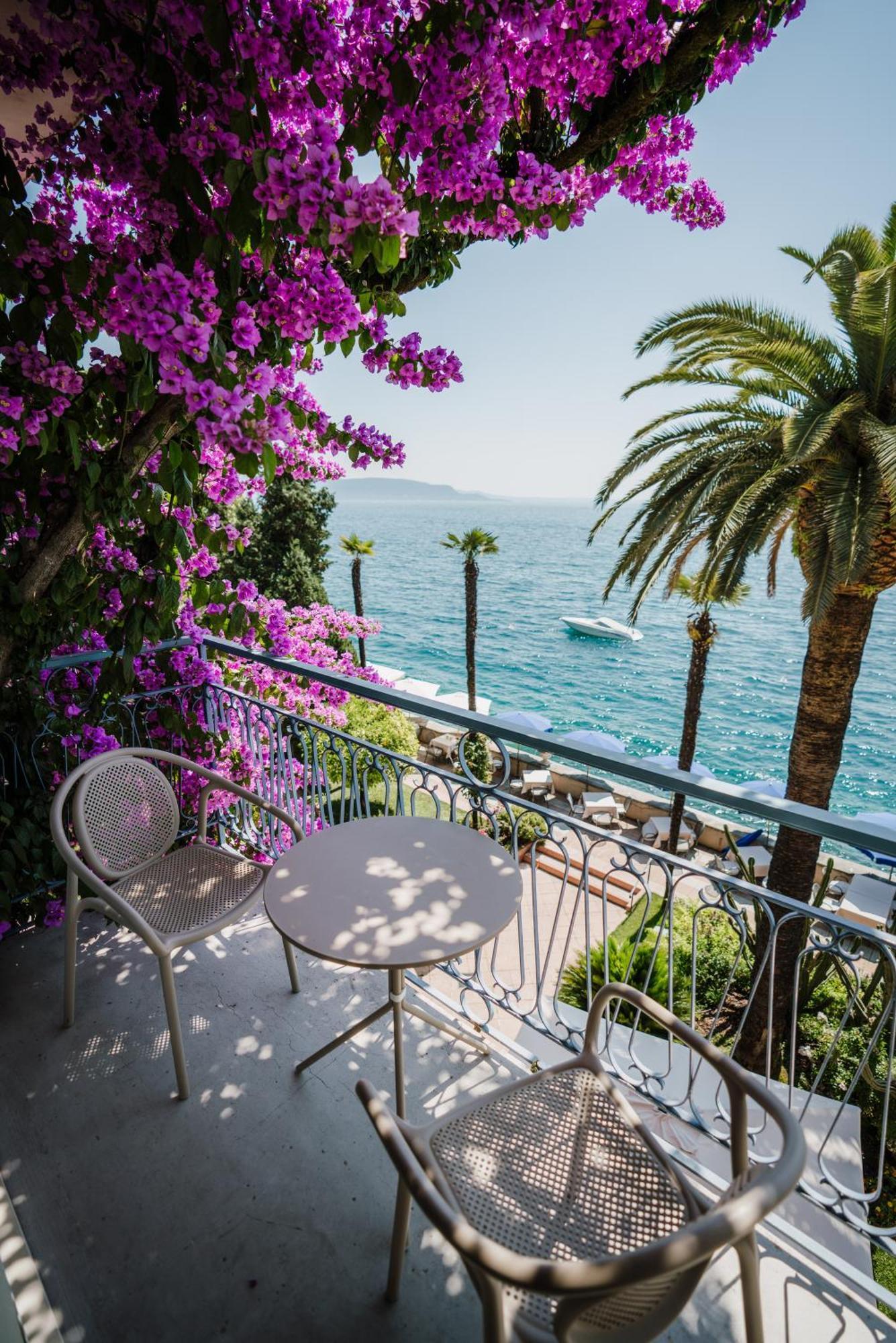 Hotel Monte Baldo e Villa Acquarone Gardone Riviera Esterno foto