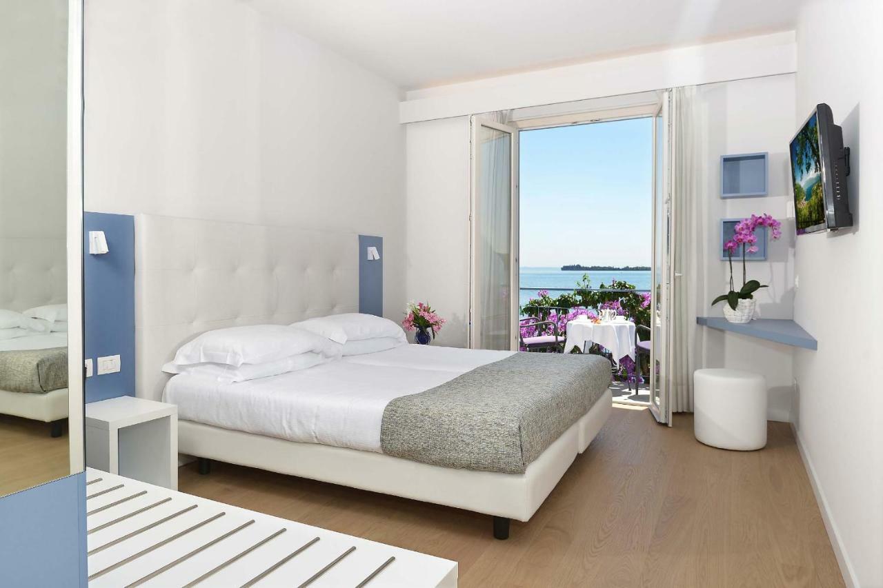 Hotel Monte Baldo e Villa Acquarone Gardone Riviera Esterno foto